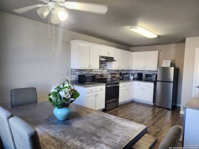 5866 Wildcat Canyon, San Antonio, TX 78252