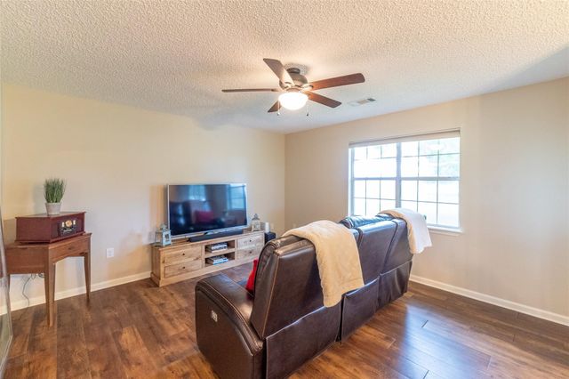 2710 County Road 2274, Cleveland, TX 77327