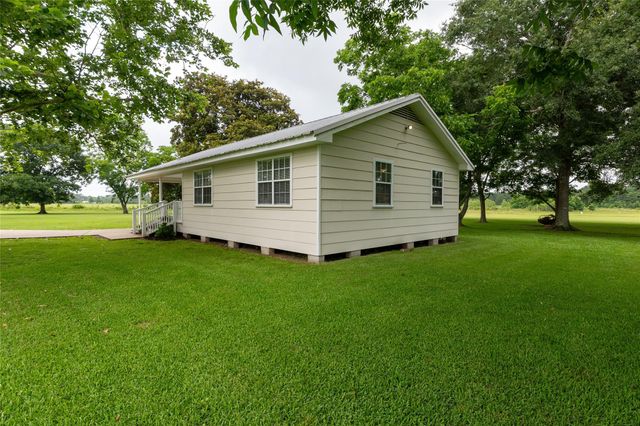 2710 County Road 2274, Cleveland, TX 77327