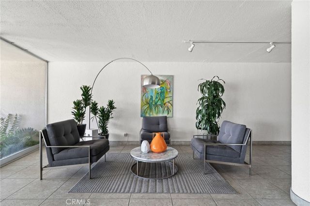 3819 East Livingston Drive 9, Long Beach, CA 90803