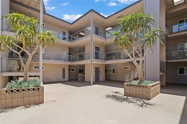 3819 East Livingston Drive 9, Long Beach, CA 90803