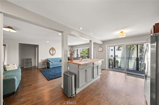 3819 East Livingston Drive 9, Long Beach, CA 90803