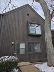 156 Carberry Hill Court, Kalamazoo Twp, MI 49006