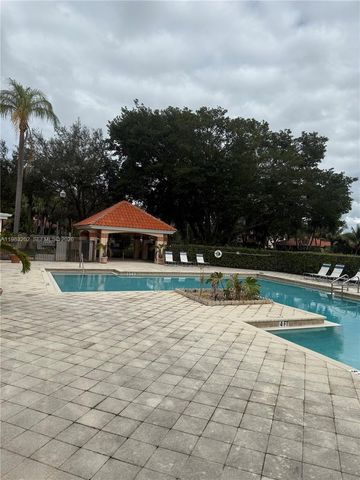 3310 N Pinewalk Dr N 1833, Margate, FL 33063