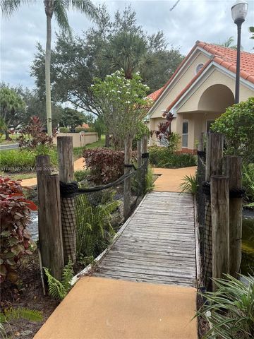 3310 N Pinewalk Dr N 1833, Margate, FL 33063