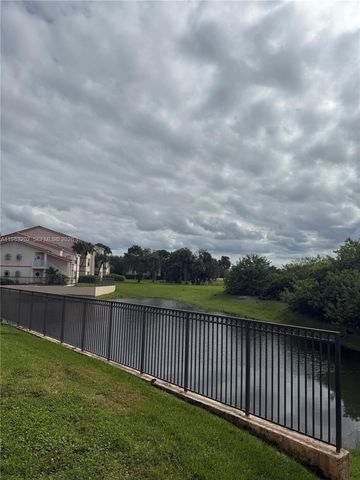 3310 N Pinewalk Dr N 1833, Margate, FL 33063