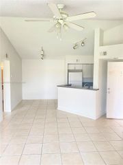 3310 N Pinewalk Dr N 1833, Margate, FL 33063