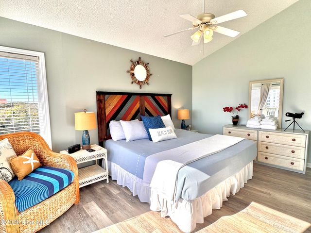 8801 Reed Drive 208n, Emerald Isle, NC 28594