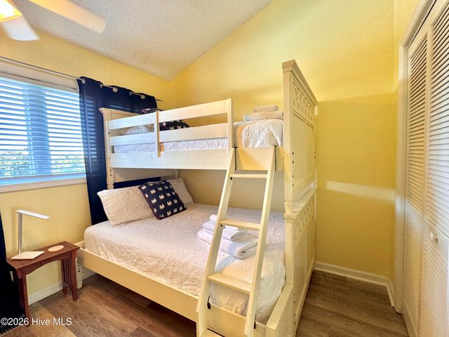 8801 Reed Drive 208n, Emerald Isle, NC 28594