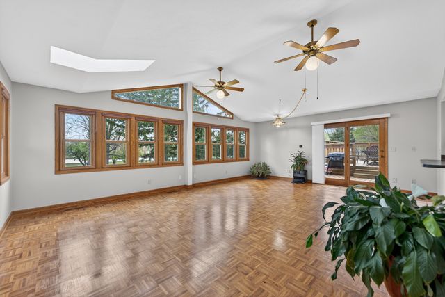 629 E Lincoln Avenue, Belvidere, IL 61008
