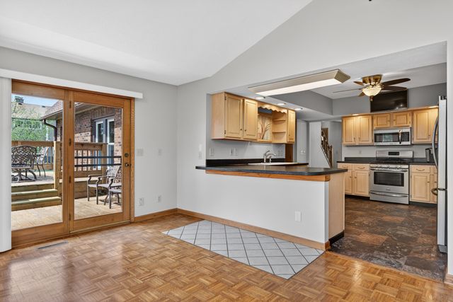 629 E Lincoln Avenue, Belvidere, IL 61008