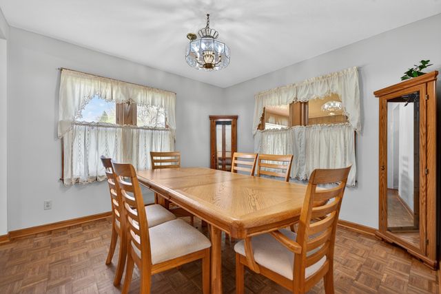 629 E Lincoln Avenue, Belvidere, IL 61008