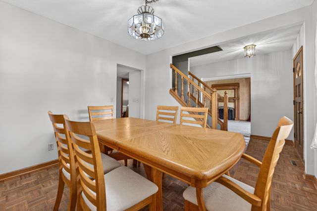 629 E Lincoln Avenue, Belvidere, IL 61008