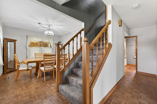 629 E Lincoln Avenue, Belvidere, IL 61008