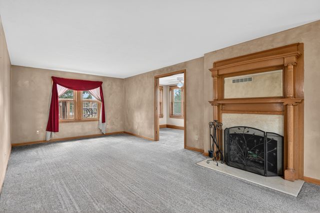 629 E Lincoln Avenue, Belvidere, IL 61008