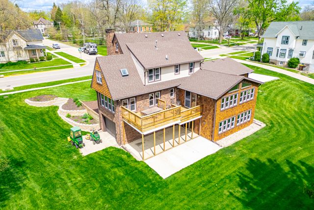 629 E Lincoln Avenue, Belvidere, IL 61008