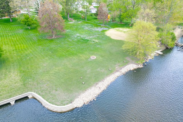 629 E Lincoln Avenue, Belvidere, IL 61008