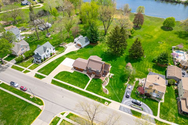 629 E Lincoln Avenue, Belvidere, IL 61008