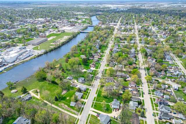 629 E Lincoln Avenue, Belvidere, IL 61008