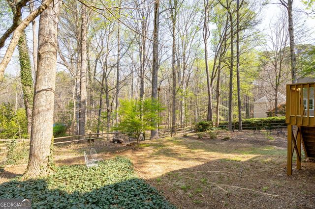 2093 Halfmoon Bluff NW, Kennesaw, GA 30152