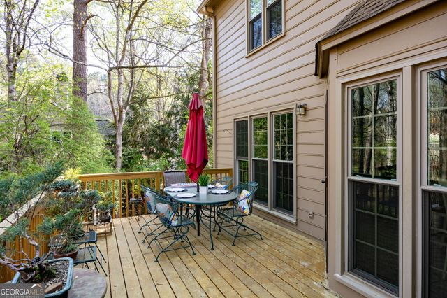 2093 Halfmoon Bluff NW, Kennesaw, GA 30152