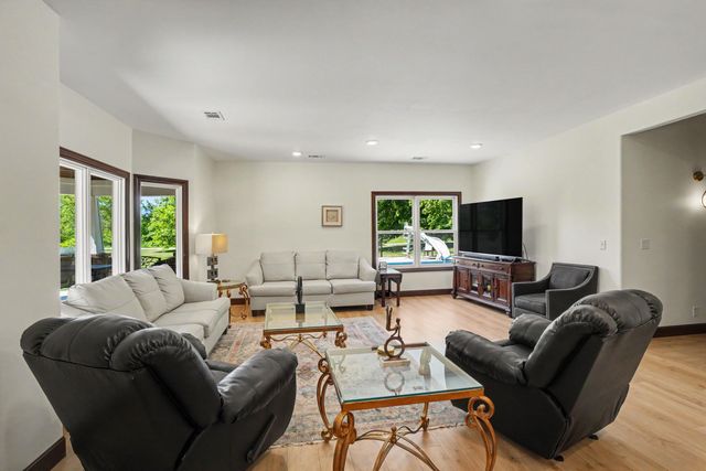 1662 66th Street, Fennville, MI 49408