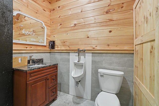 1662 66th Street, Fennville, MI 49408