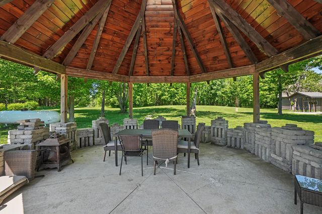 1662 66th Street, Fennville, MI 49408