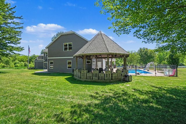1662 66th Street, Fennville, MI 49408