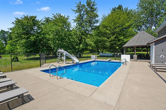 1662 66th Street, Fennville, MI 49408