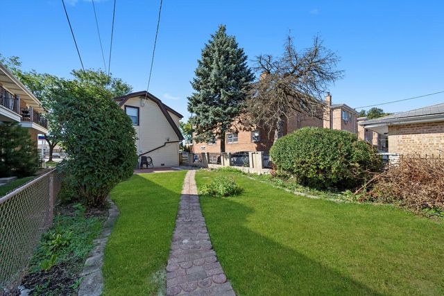 6040 W 79TH Street, Burbank, IL 60459