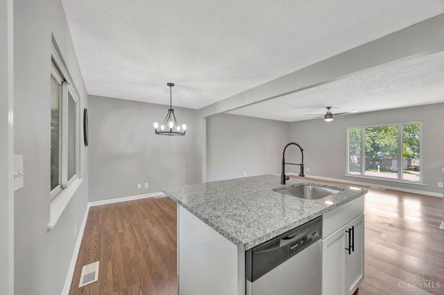 9 Angela Court, Oxford, OH 45056