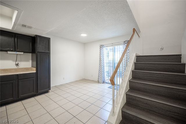 870 Stainglass Lane, Las Vegas, NV 89110