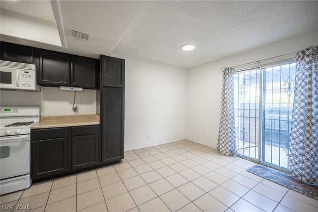 870 Stainglass Lane, Las Vegas, NV 89110