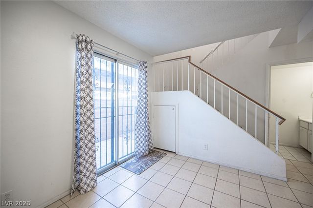 870 Stainglass Lane, Las Vegas, NV 89110