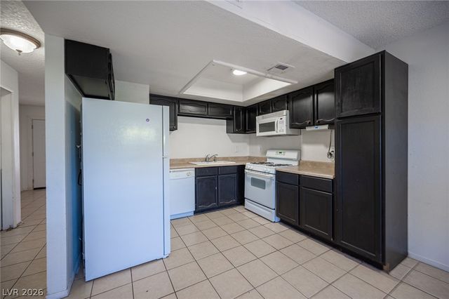 870 Stainglass Lane, Las Vegas, NV 89110