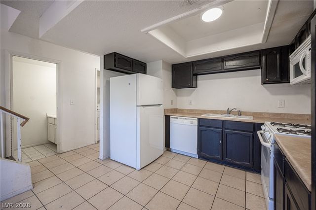 870 Stainglass Lane, Las Vegas, NV 89110