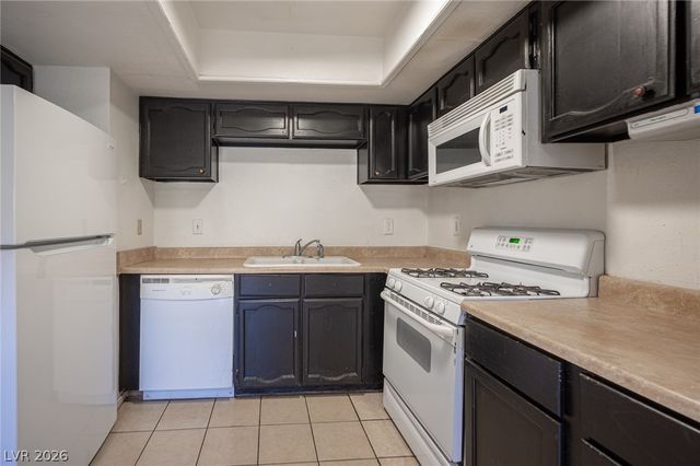 870 Stainglass Lane, Las Vegas, NV 89110