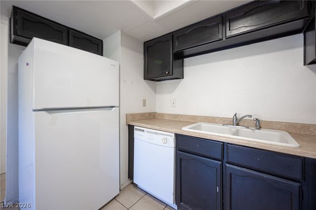 870 Stainglass Lane, Las Vegas, NV 89110