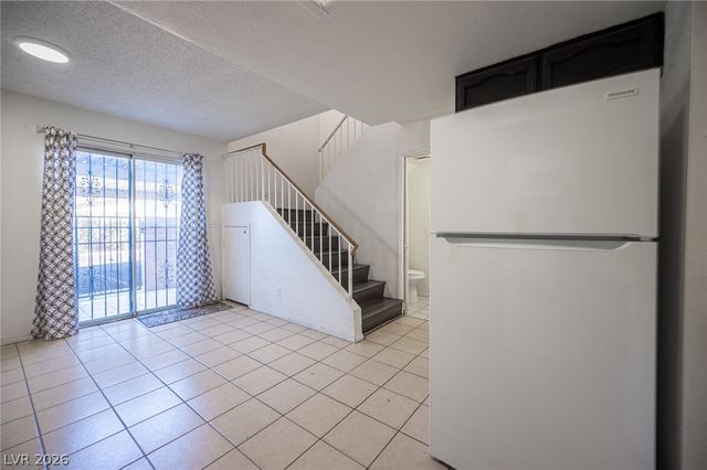 870 Stainglass Lane, Las Vegas, NV 89110