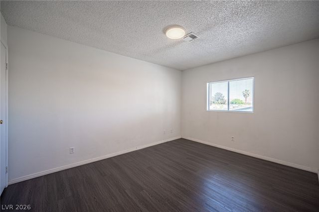 870 Stainglass Lane, Las Vegas, NV 89110