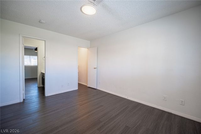 870 Stainglass Lane, Las Vegas, NV 89110