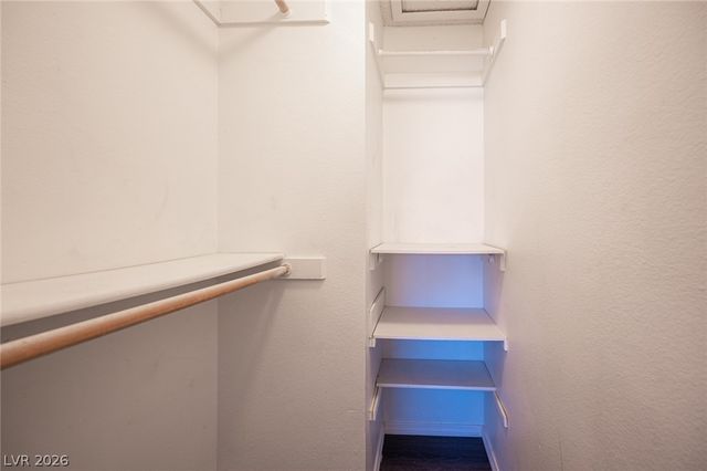 870 Stainglass Lane, Las Vegas, NV 89110