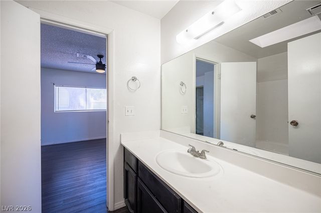 870 Stainglass Lane, Las Vegas, NV 89110