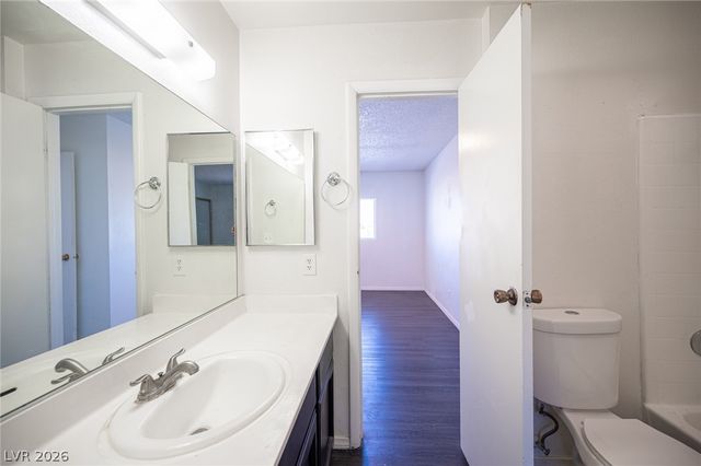 870 Stainglass Lane, Las Vegas, NV 89110