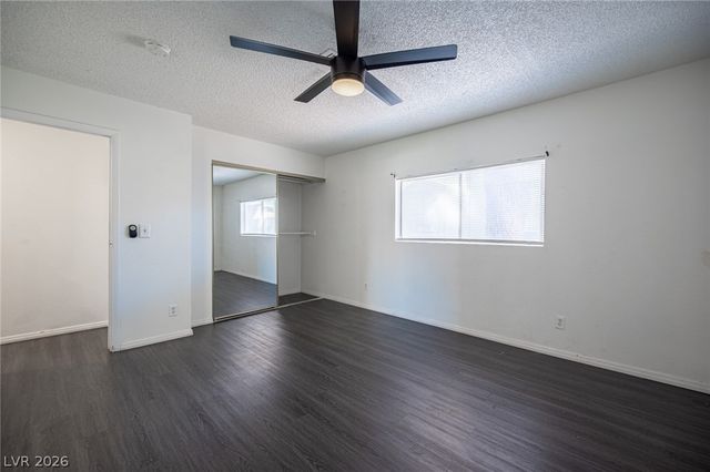 870 Stainglass Lane, Las Vegas, NV 89110