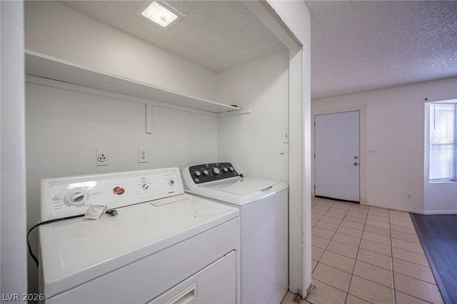 870 Stainglass Lane, Las Vegas, NV 89110