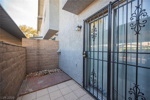 870 Stainglass Lane, Las Vegas, NV 89110