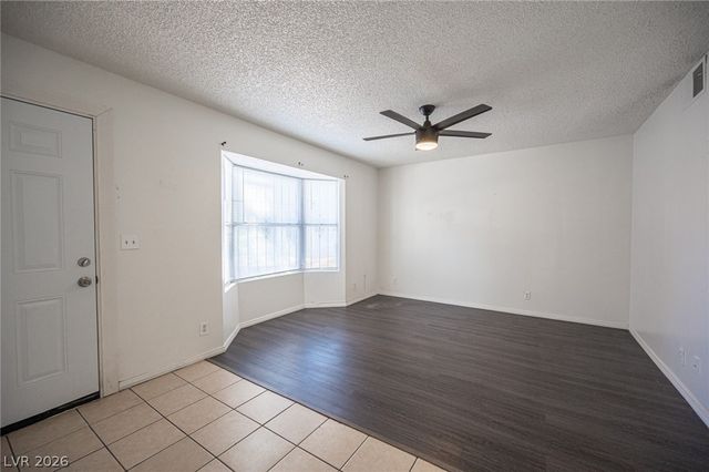 870 Stainglass Lane, Las Vegas, NV 89110