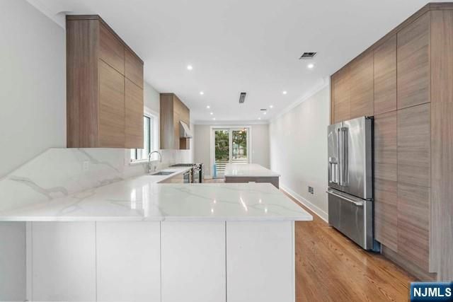 211 Warwick Avenue 1, Fort Lee, NJ 07024